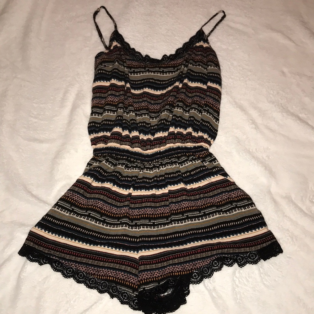 FORVER 21 tribal print romper